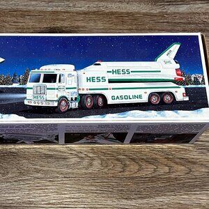 Vintage 1999 Hess Toy Truck and Space Shuttle With Satellite NEW IN BOX